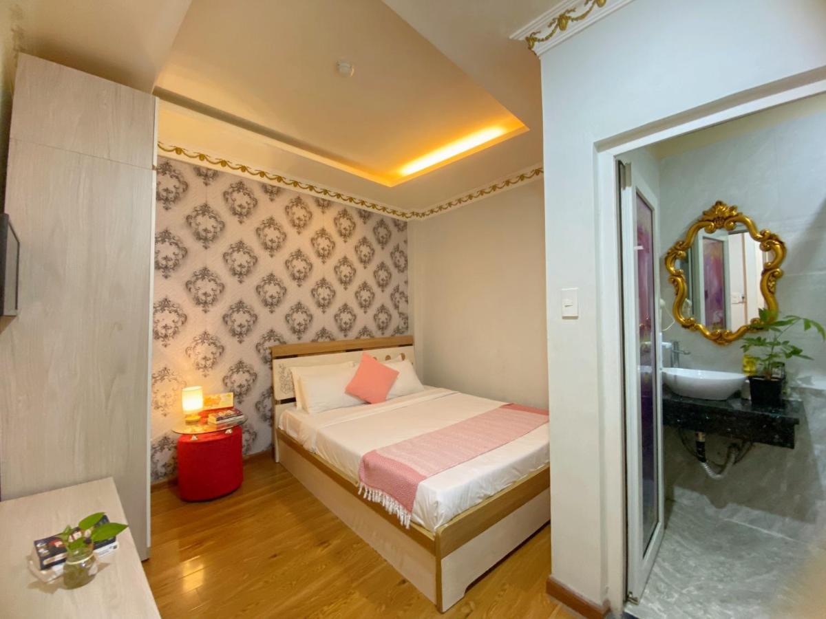 Crowne Bui Vien Hotel Ho Chi Minh City Exterior photo