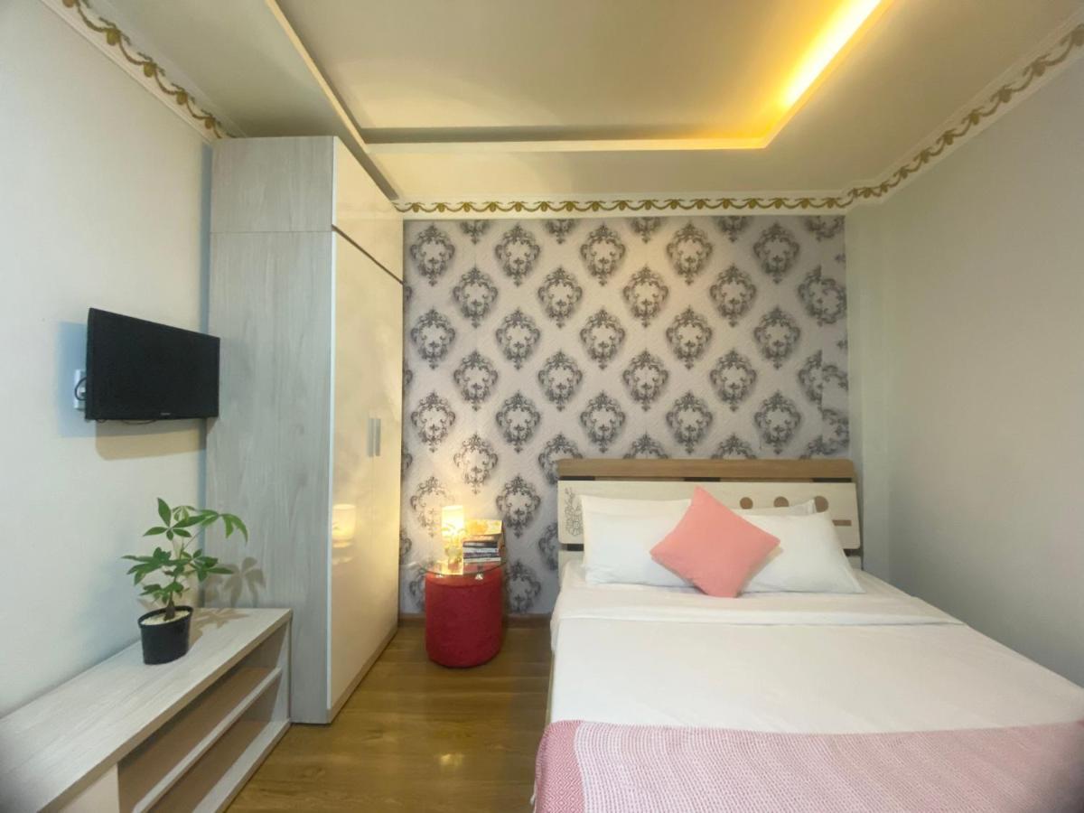 Crowne Bui Vien Hotel Ho Chi Minh City Exterior photo