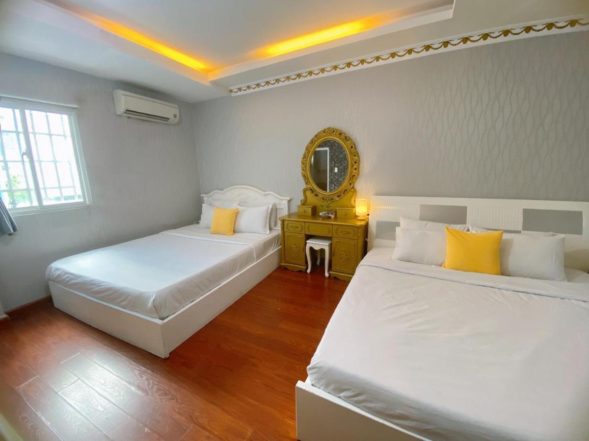 Crowne Bui Vien Hotel Ho Chi Minh City Exterior photo