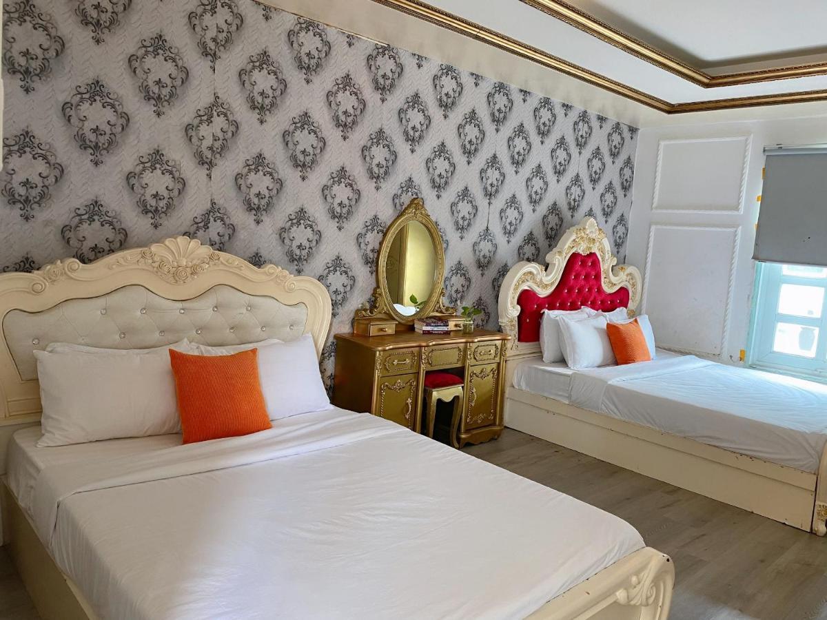 Crowne Bui Vien Hotel Ho Chi Minh City Exterior photo