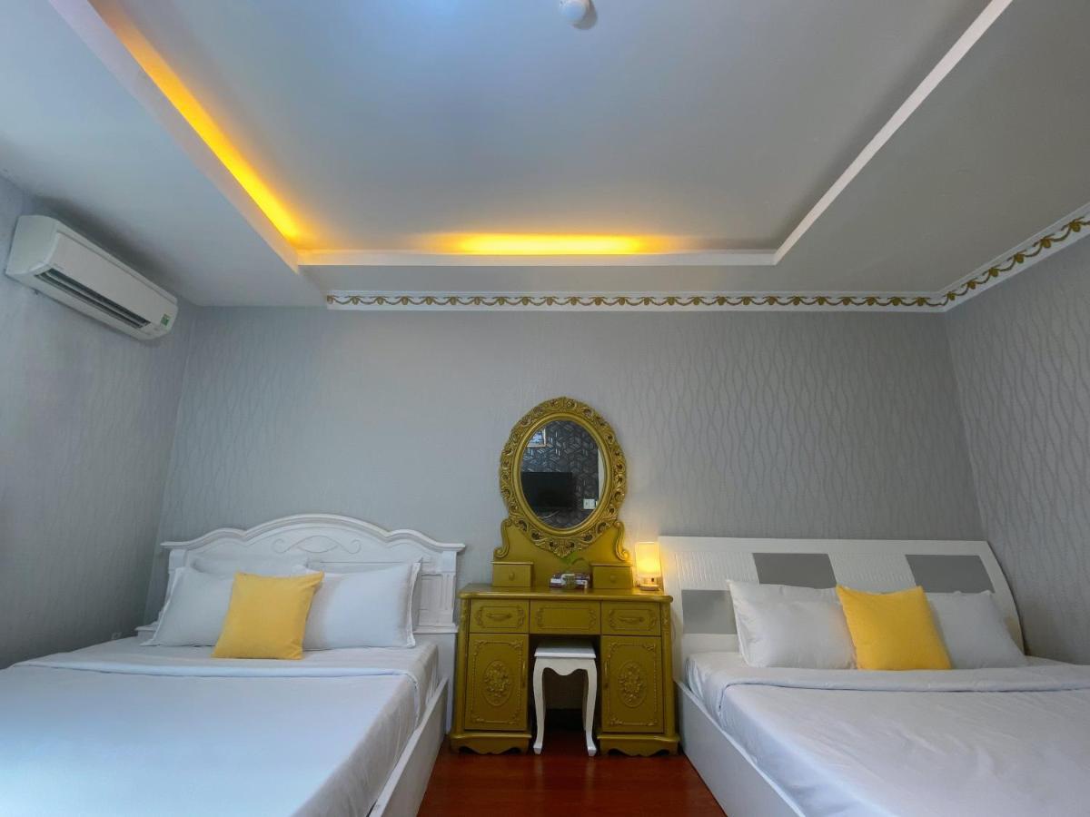 Crowne Bui Vien Hotel Ho Chi Minh City Exterior photo