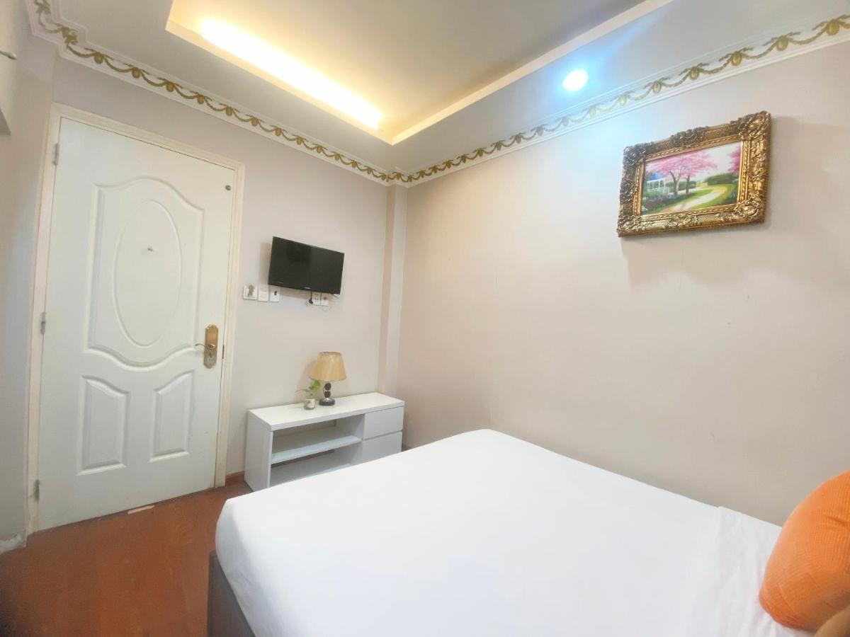 Crowne Bui Vien Hotel Ho Chi Minh City Exterior photo