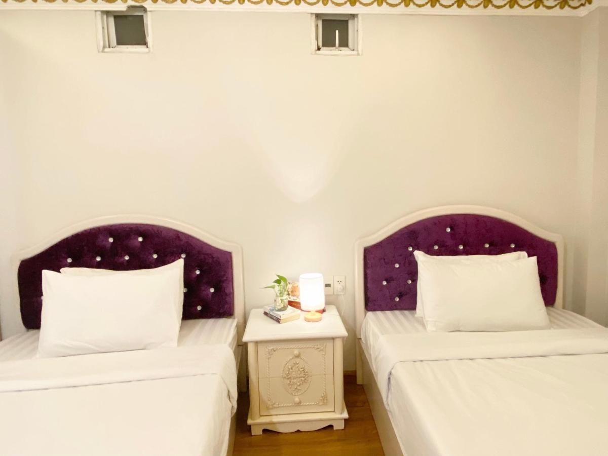 Crowne Bui Vien Hotel Ho Chi Minh City Exterior photo